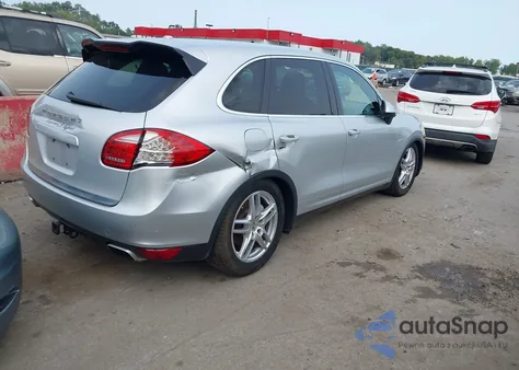 2013 Porsche Cayenne Hybrid S z USA, uszkodzony, nr VIN WP1AE2A29DLA15374